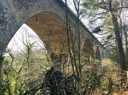 Pont Burn Viaduct features ten, 60-foot segmental arches, each with eight brick rings.