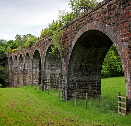The viaduct - build mostly from characteristically Scottish stone - incorporates a gentle curve to the north.