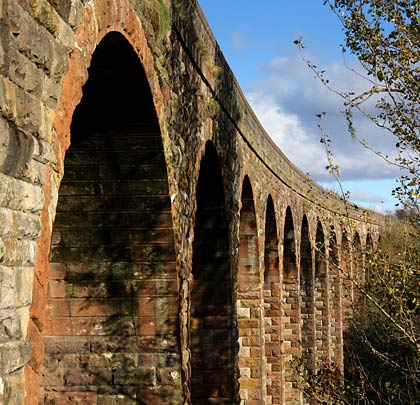 This attractive viaduct incorporates a slight southerly curve.