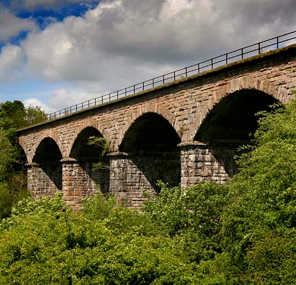 Like others on this line, Newbiggin Dene Viaduct boasts flat arches.