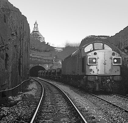 40129 emerges from the west portal on 12th March 1978, entering the cutting that leads to Wellington Road Tunnel.