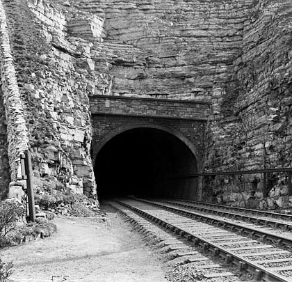 On 20th April 1911, the western portal was looking delightfully pristine.