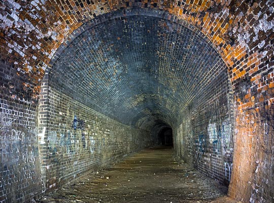 Again, a short section of red-brick lining was retained beyond the south portal, although its profile as not so 'horseshoe' as at the other end.