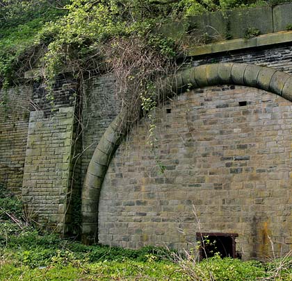 The stonework is characteristic of the line's other tunnel portals - all products of the Great Northern.