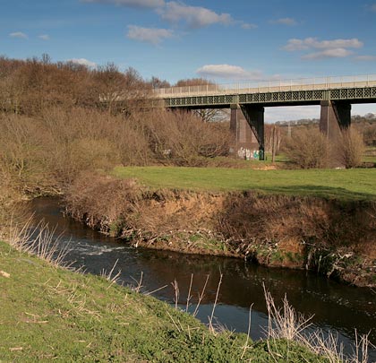 The fourth span from the north crosses the Dearne.