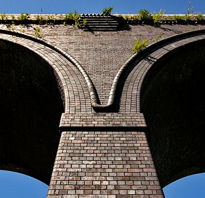 Fashioned in engineering brick, each arch comprises five courses.