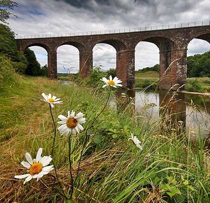 Although the viaduct has been Grade A listed by the Scots, England's authorities believe it only deserves a II* listing.