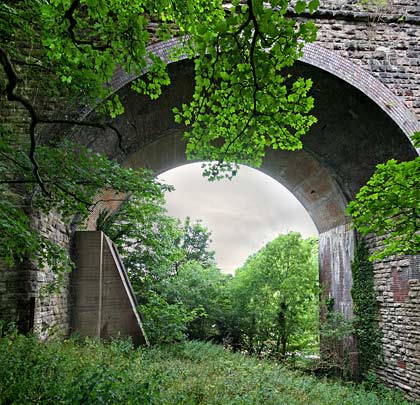The arches of the original viaduct initially comprised six bricks rings but a seventh was added as part of the double-tracking work.