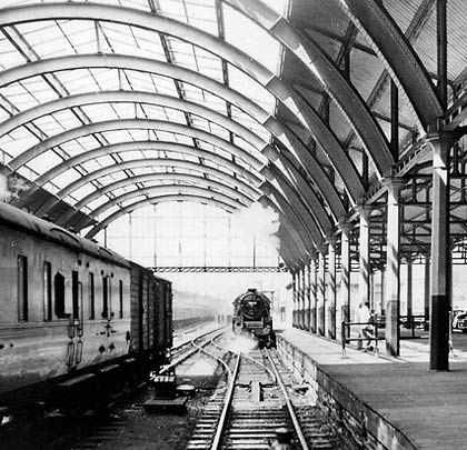 A Birmingham-Bournemouth West express pulls into Platform 1.