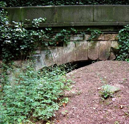 Though largely buried, the western portal of Watnall Tunnel still manages to display some of its stonework.