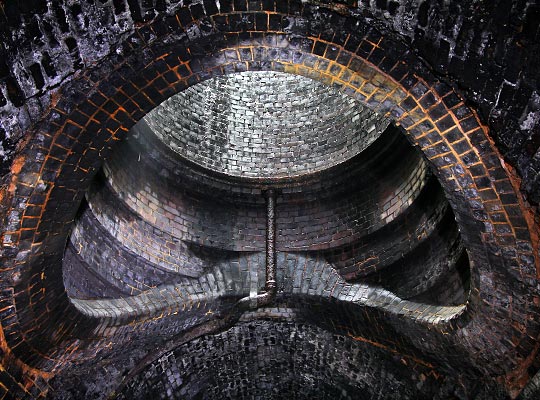The junction between the shaft lining and tunnel arch is wonderfully engineered.