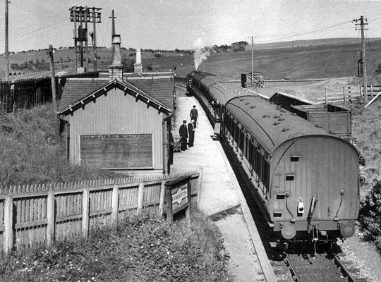 A view of Rankinston Station from 1941, with parts of both viaducts visible in the distance.