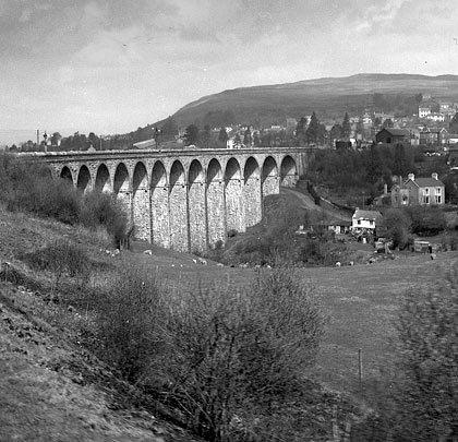 In May 1951, a signal for Up trains stood sentinel towards the viaduct's southern end.