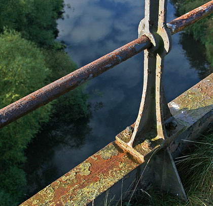 Rusting handrails on the main span, taken before refurbishment.