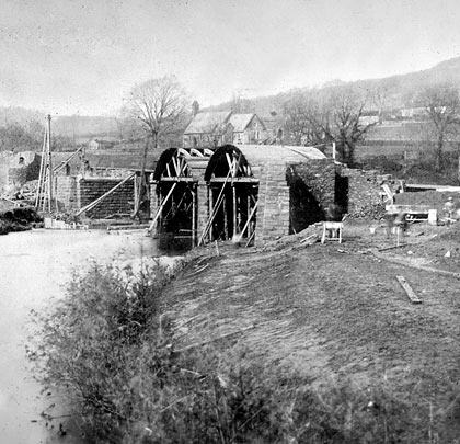 Early in its construction, a photo captured the viaduct works.