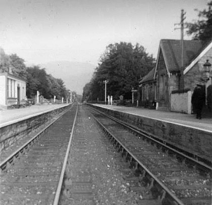 A typically pristine rural station, before the rot set in.